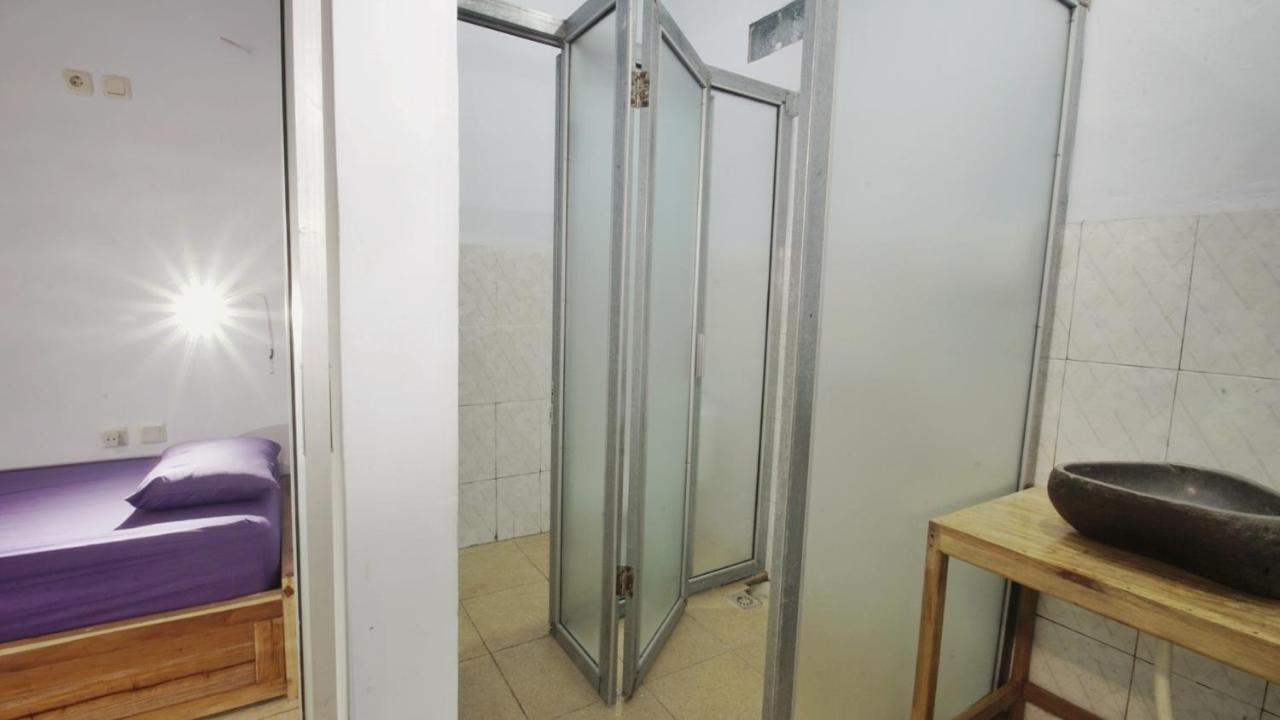 Sentul Hostel Kuta  Экстерьер фото