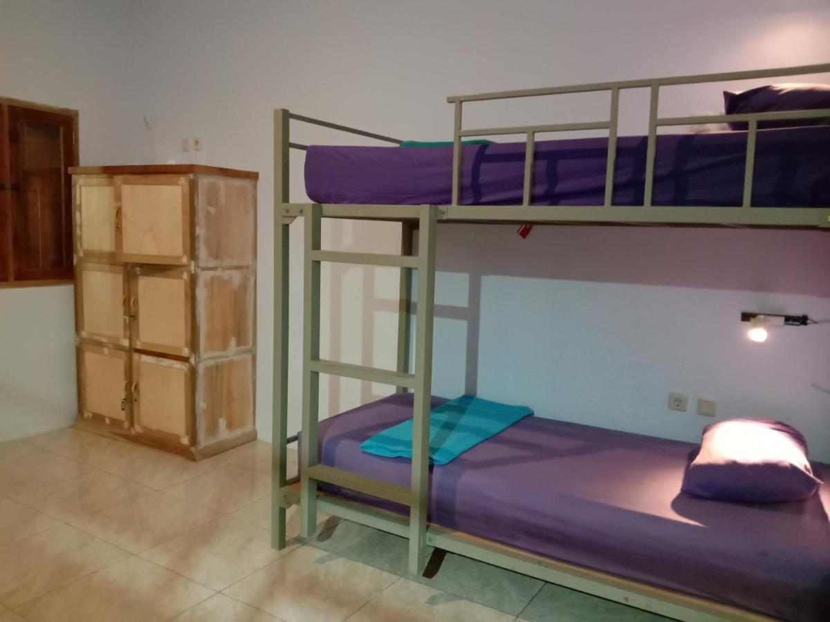 Sentul Hostel Kuta  Экстерьер фото